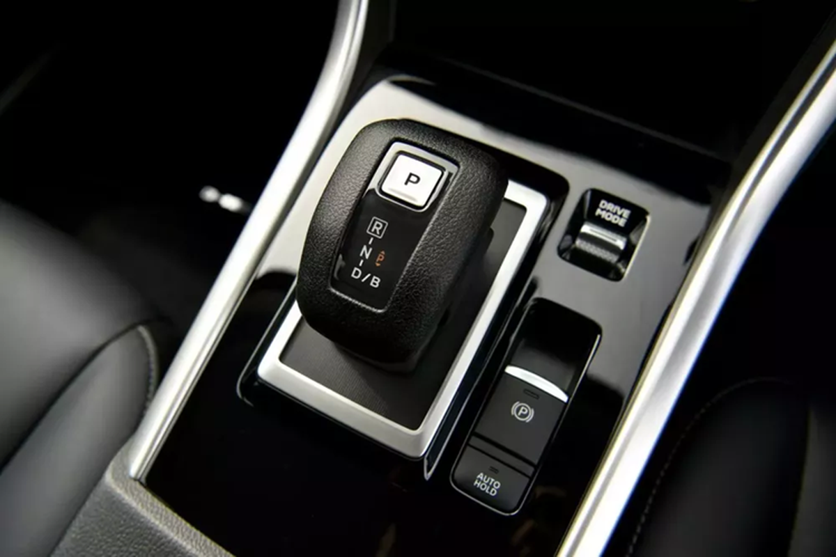 Mitsubishi Xpander HEV "uống" chỉ 5,2 lít xăng/100 km từ 641 triệu đồng - Hình 18 Mitsubishi Xpander HEV