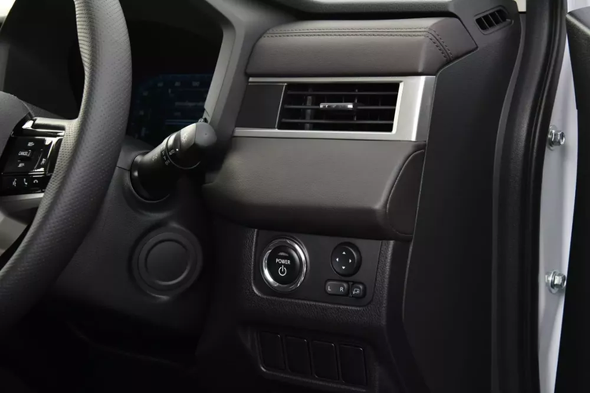 Mitsubishi Xpander HEV "uống" chỉ 5,2 lít xăng/100 km từ 641 triệu đồng - Hình 19 Mitsubishi Xpander HEV