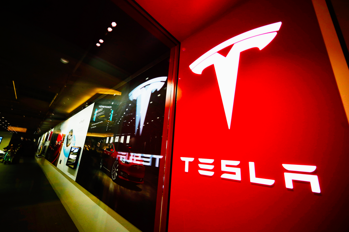 Tesla bị 25 quận ở California khởi kiện