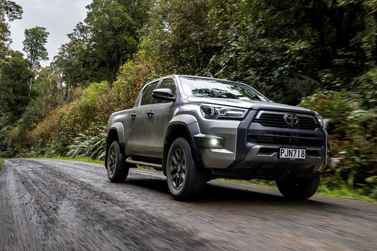Chi tiết Toyota Hilux 2024 động cơ mild hybrid tiết kiệm xăng - Hình 11 Chi tiet Toyota Hilux 2024 dong co mild hybrid tiet kiem xang-Hinh-11
