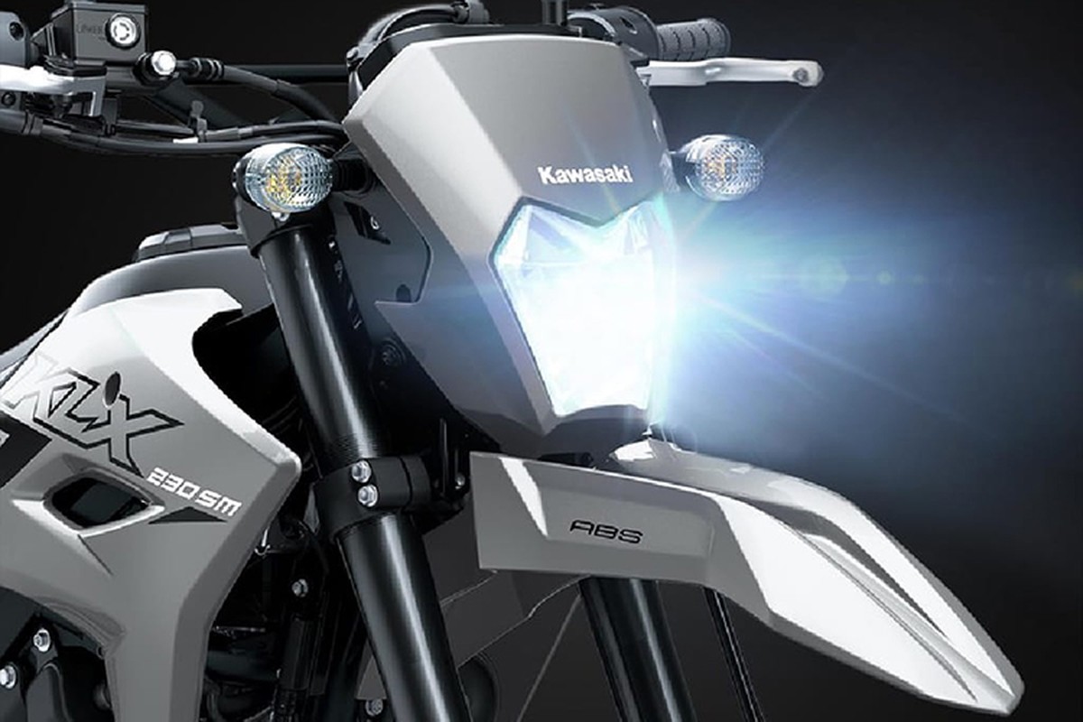 Chi tiết Kawasaki KLX 230 SM 2024 từ 137 triệu đồng sắp về Việt Nam - Hình 3 Chi tiet Kawasaki KLX 230 SM 2024 tu 137 trieu dong sap ve Viet Nam-Hinh-3
