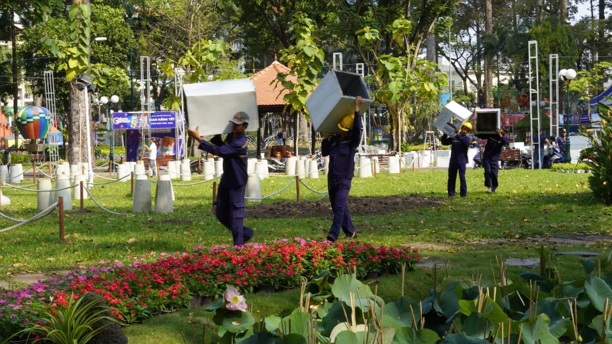 Công tác chuẩn bị cho hội hoa xuân tại TP.HCM Nhiều tác phẩm độc, lạ sẽ có tại hội hoa xuân 2024 ở TP.HCM