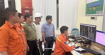 Hoàn thành công trình đường dây 220kV Nha Trang - Tháp Chàm Hoàn thành công trình đường dây 220kV Nha Trang - Tháp Chàm