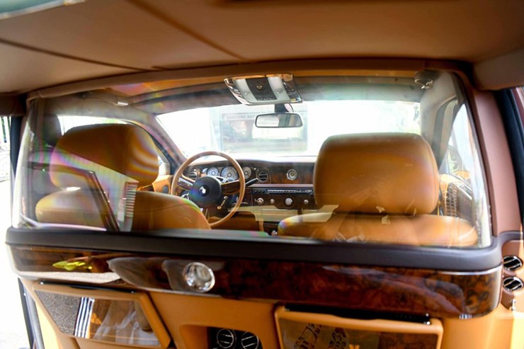 Rolls-Royce Phantom Lửa Thiêng