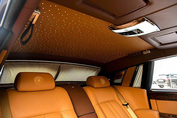 Rolls-Royce Phantom Lửa Thiêng