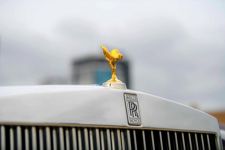 Rolls-Royce Phantom Lửa Thiêng 