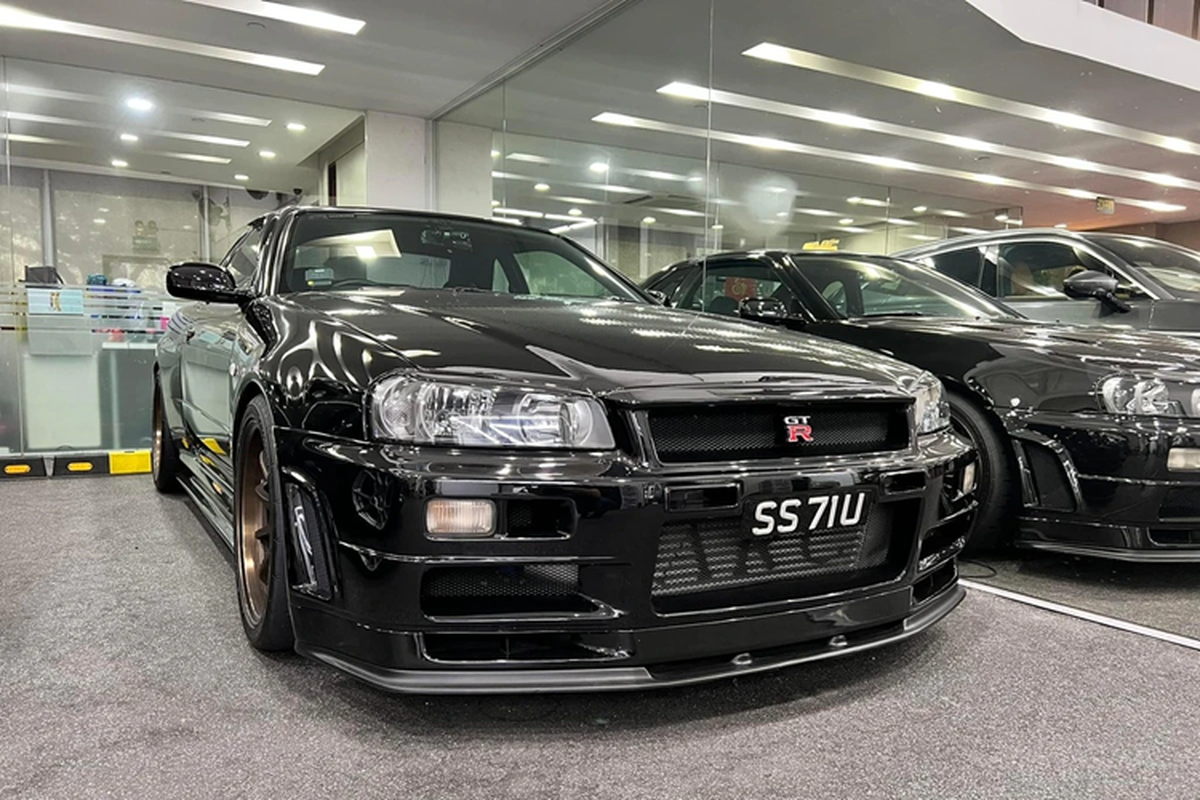 Cận cảnh Nissan Skyline GT-R V-Spec II chạy 23 năm bán hơn 1,7 tỷ đồng Can canh Nissan Skyline GT-R V-Spec II chay 23 nam ban hon 1,7 ty dong