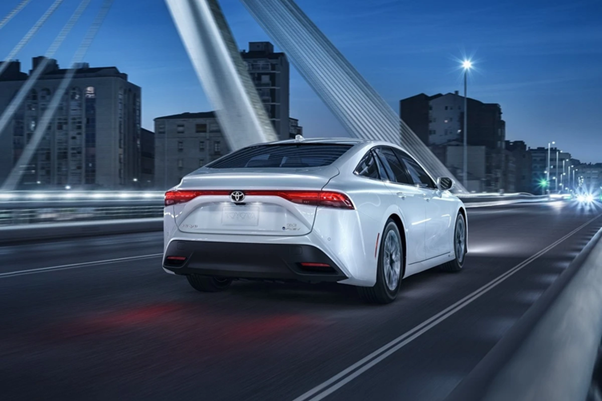 Lý do chủ xe Toyota Mirai được miễn phí nhiên liệu lên đến 6 năm? - Hình 13 Ly do chu xe Toyota Mirai duoc mien phi nhien lieu len den 6 nam?-Hinh-13