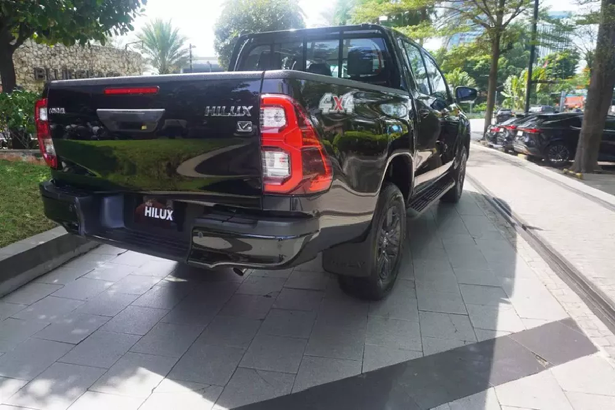 Cận cảnh Toyota Hilux 2024 nâng cấp từ 685 triệu đồng, sắp về Việt Nam - Hình 4 Can canh Toyota Hilux 2024 nang cap tu 685 trieu dong, sap ve Viet Nam-Hinh-4