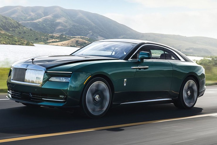 Rolls-Royce triệu hồi xe điện vì nguy cơ cháy nổ