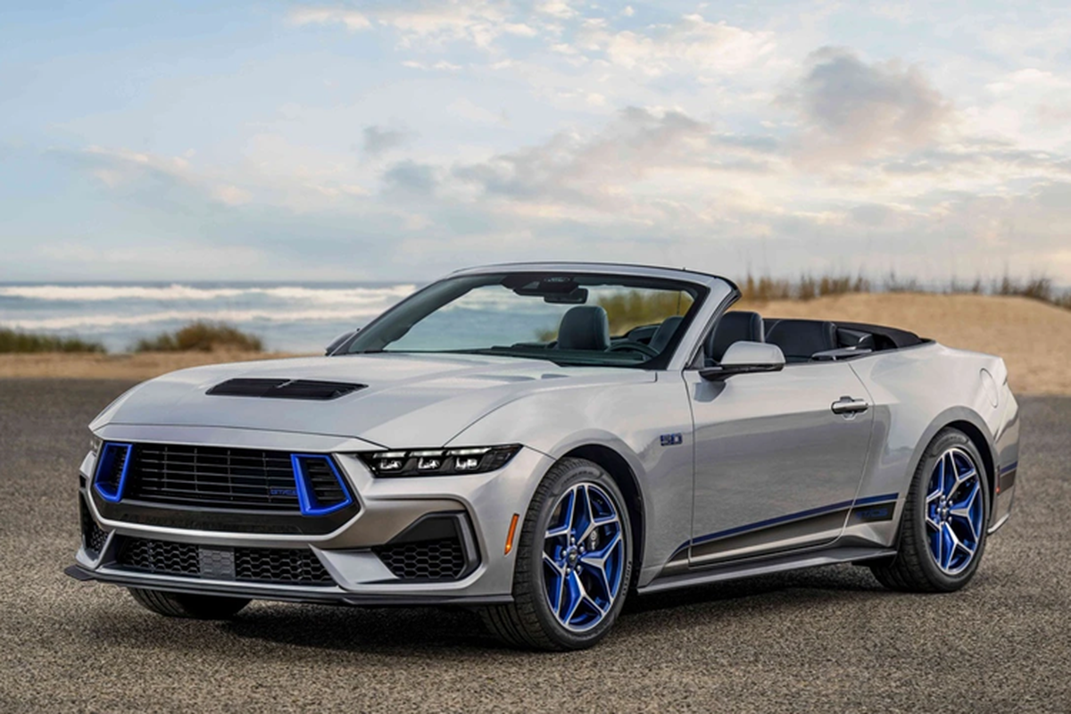 Cận cảnh Ford Mustang GT California Special 2024 gần 50.000 USD