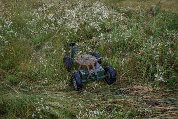 Một chiếc UGV của Ukraine. (Ảnh: Reuters)