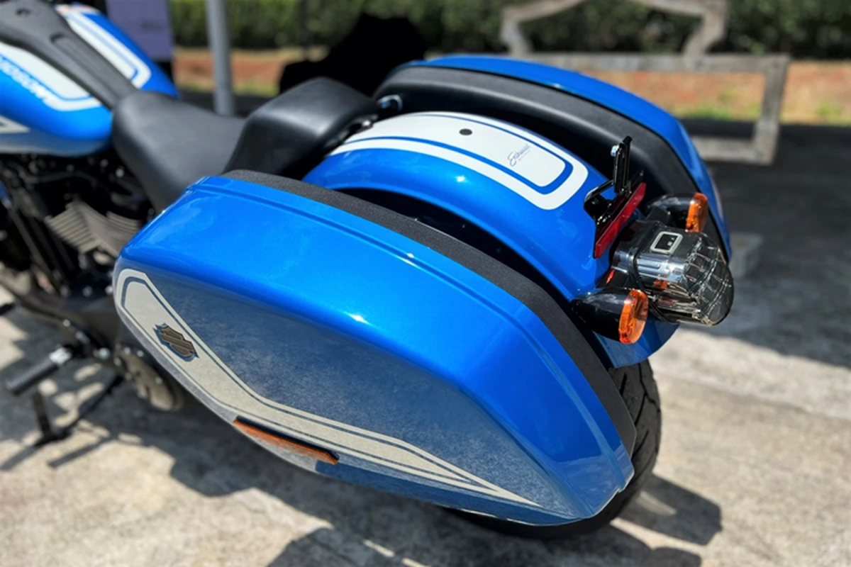 Tận thấy Harley-Davidson Low Rider ST bản giới hạn 2.000 chiếc - Hình 9 Tan thay Harley-Davidson Low Rider ST ban gioi han 2.000 chiec-Hinh-9