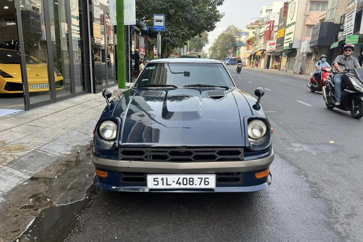 Qua Vũ lại chán siêu xe, cưỡi Nissan Datsun "cụ" 40 tuổi đi chơi Tết - Hình 2 Qua Vu lai chan sieu xe, cuoi Nissan Datsun