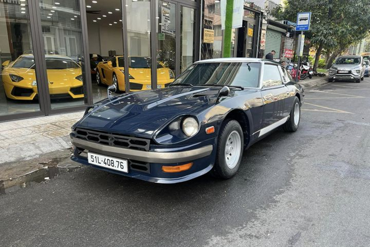 Qua Vũ lại chán siêu xe, cưỡi Nissan Datsun "cụ" 40 tuổi đi chơi Tết - Hình 5 Qua Vu lai chan sieu xe, cuoi Nissan Datsun