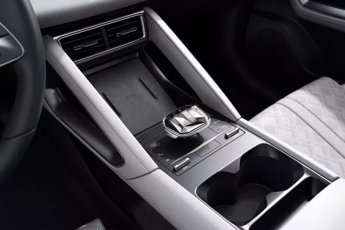 BYD Yuan UP 2024 của Trung Quốc sắp sản xuất tại Việt Nam có gì? - Hình 10 BYD Yuan UP 2024 cua Trung Quoc sap san xuat tai Viet Nam co gi?-Hinh-10