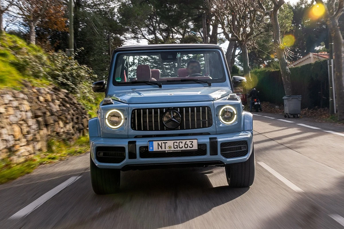 Chi tiết SUV Mercedes-AMG G63 Cabriolet mui trần giá hơn 30 tỷ đồng - Hình 2 Chi tiet SUV Mercedes-AMG G63 Cabriolet mui tran gia hon 30 ty dong-Hinh-2