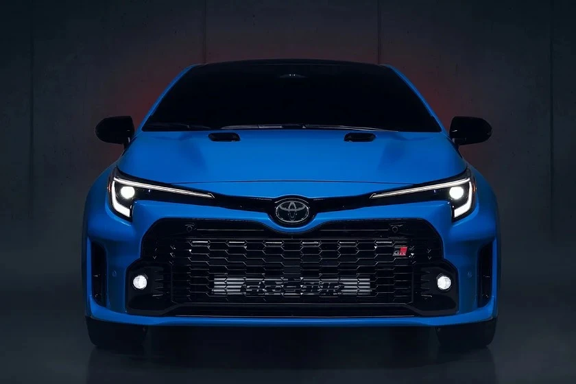 Đây là một chiếc ô tô số tay hot nhất. Ảnh: Toyota. Những chiếc ô tô số tay mà bạn vẫn có thể mua vào năm 2024.jpg