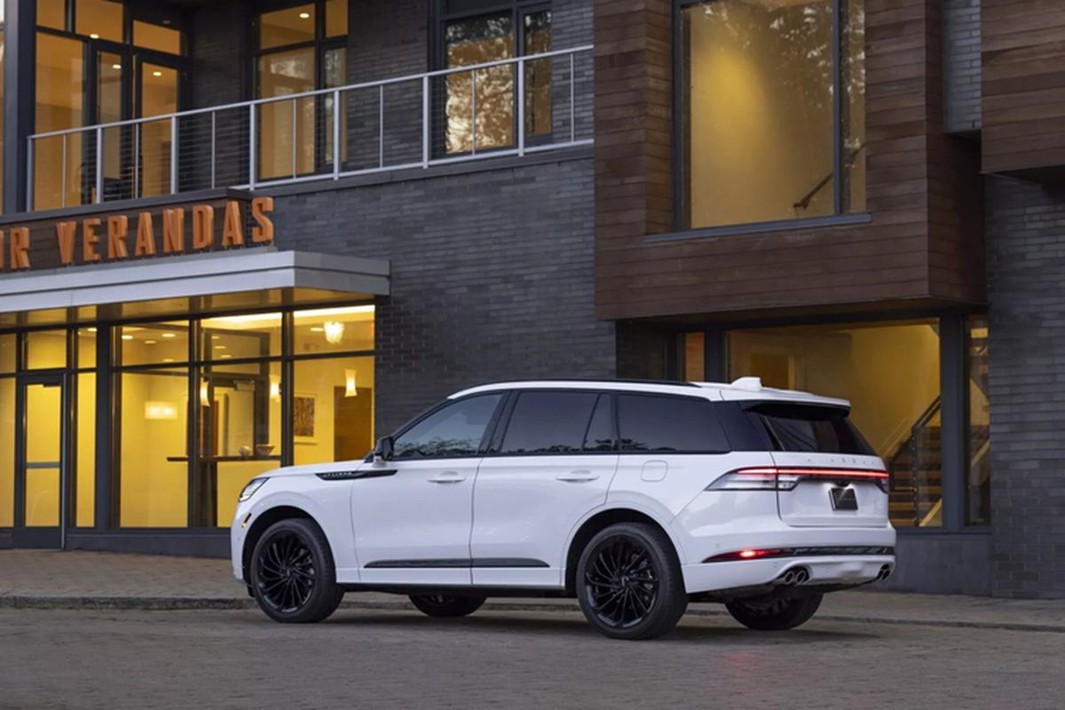 Cận cảnh Lincoln Aviator 2025 từ 1,42 tỷ đồng, thêm công nghệ xịn sò - Hình 10 Can canh Lincoln Aviator 2025 tu 1,42 ty dong, them cong nghe xin so-Hinh-10