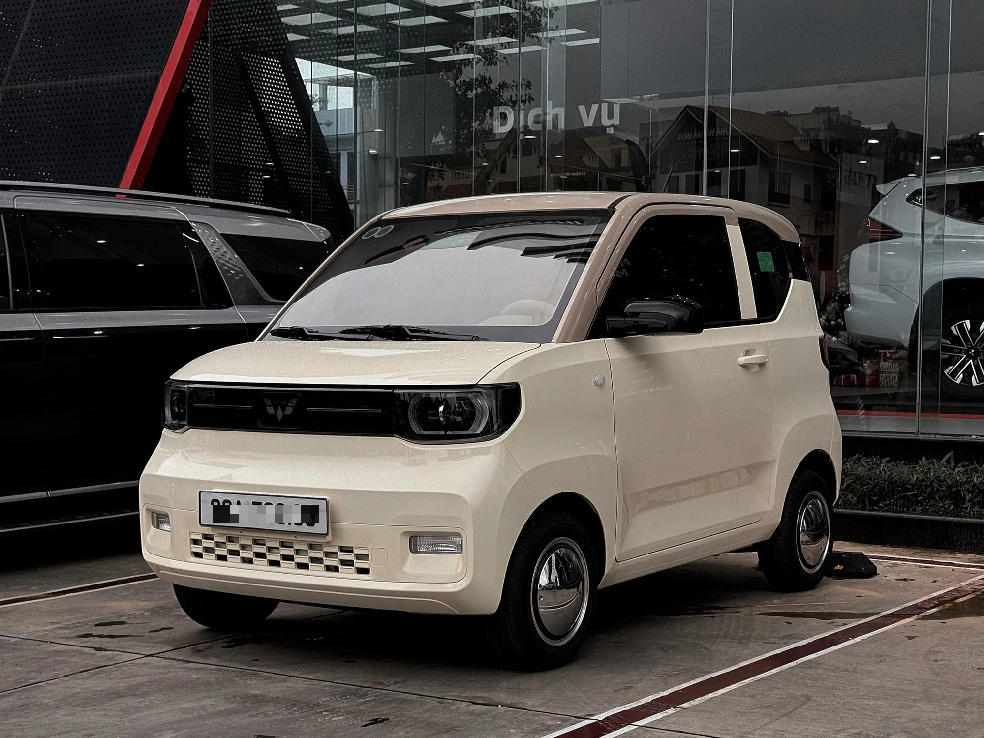 Wuling Hongguang MiniEV tại Việt Nam độ thành xe 'chơi' phong cách- Ảnh 1.