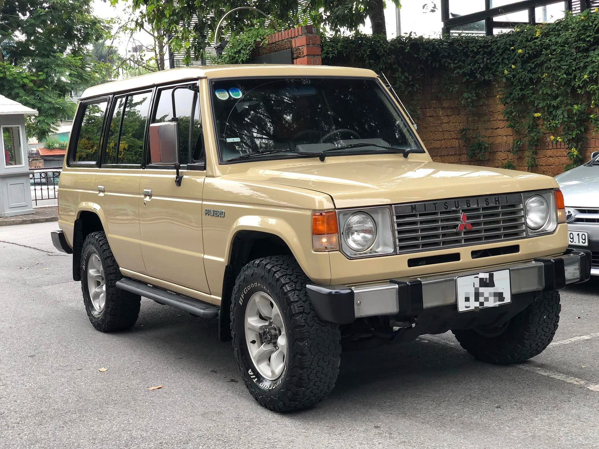 Xe hiếm Mitsubishi Pajero MK1 gần 35 năm tuổi tại Việt Nam- Ảnh 1. Xe hiếm Mitsubishi Pajero MK1 gần 35 năm tuổi tại Việt Nam- Ảnh 1.