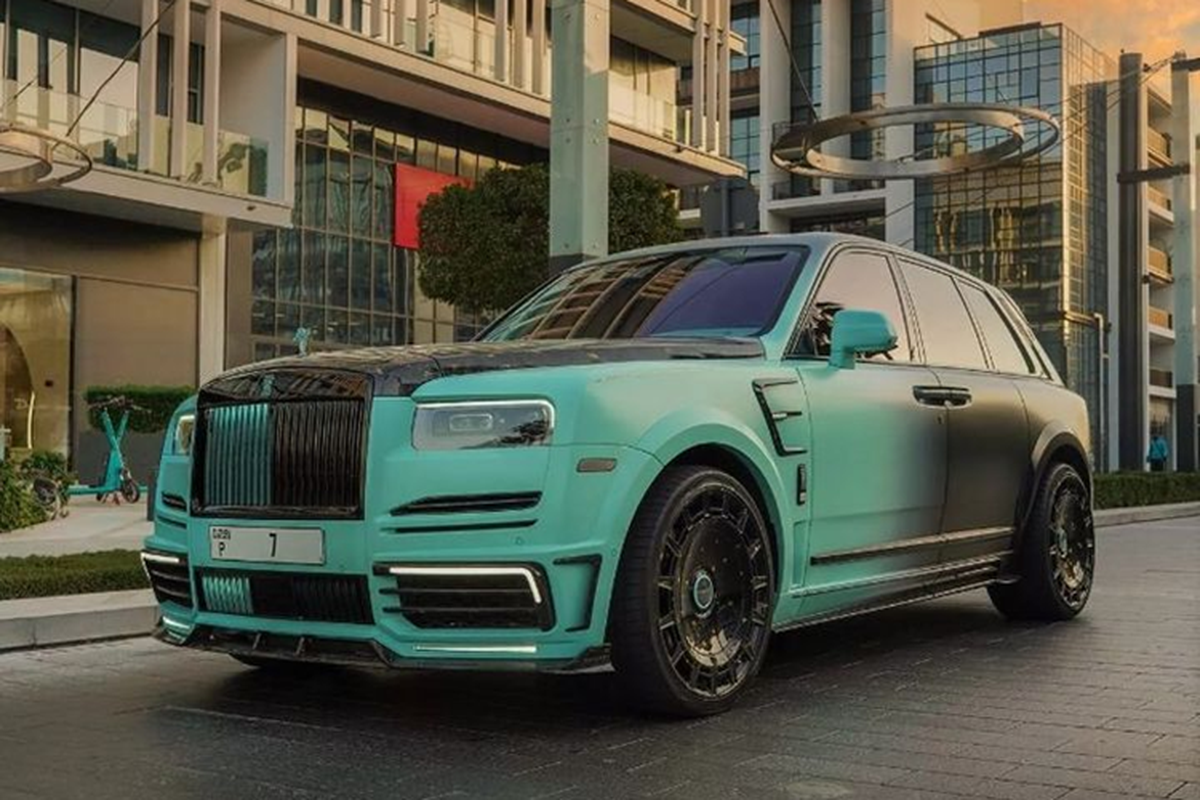 Biển số Dubai trị giá 365 tỷ đồng cho Rolls-Royce Cullinan Mansory