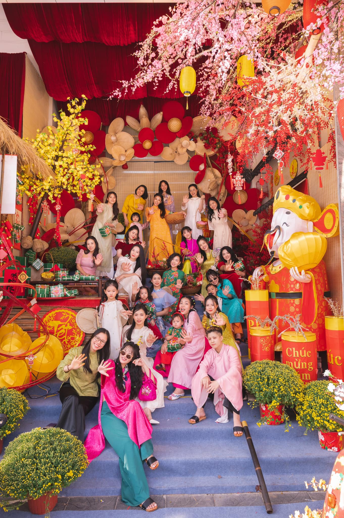 Một gia đình Bắc Giang chi 700 triệu biến sảnh nhà thành chợ Xuân, mở cửa miễn phí xuyên Tết  - Ảnh 4.