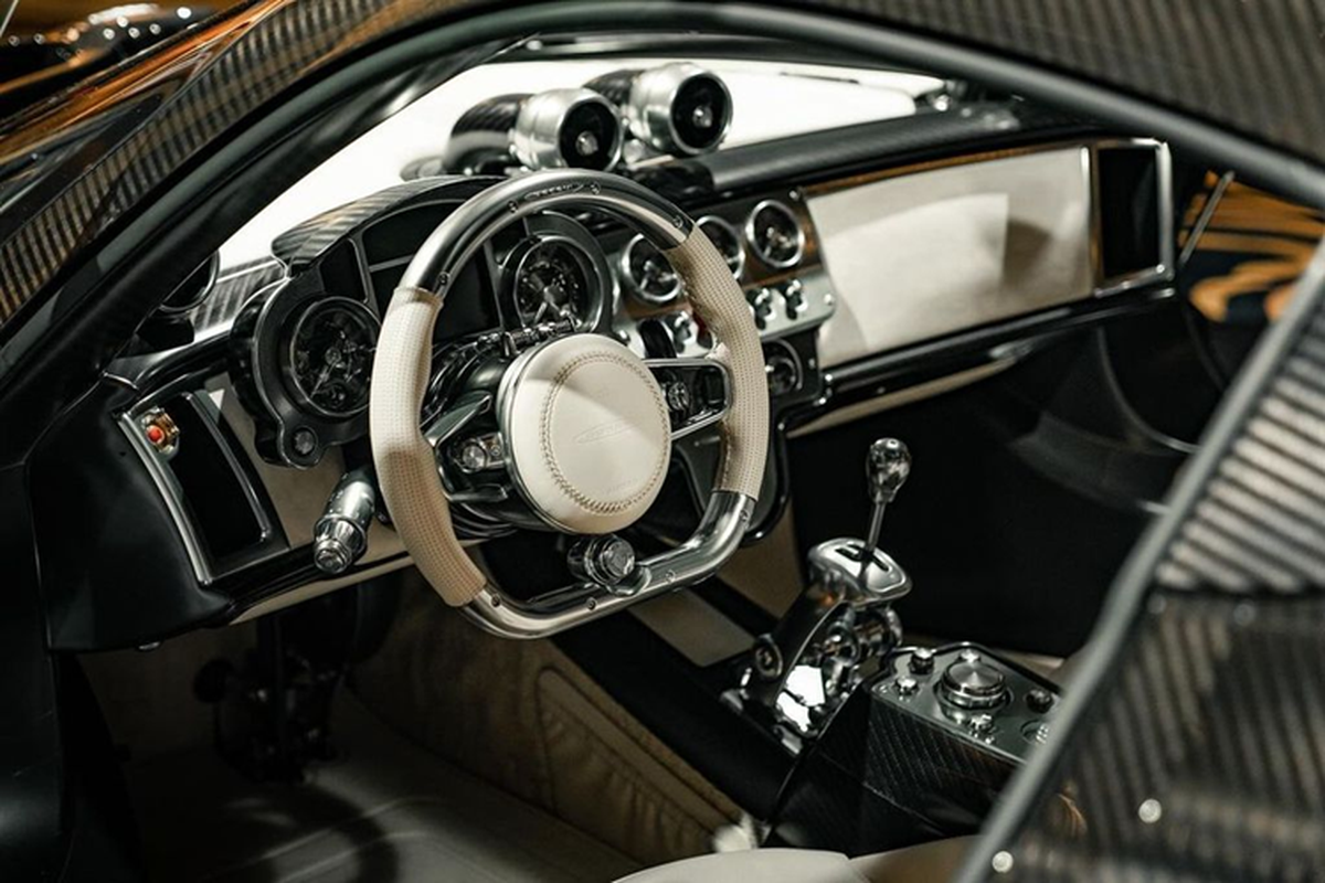 Pagani Utopia hon 57,5 ty dong chao hang cai dai gia Dong Nam A-Hinh-7