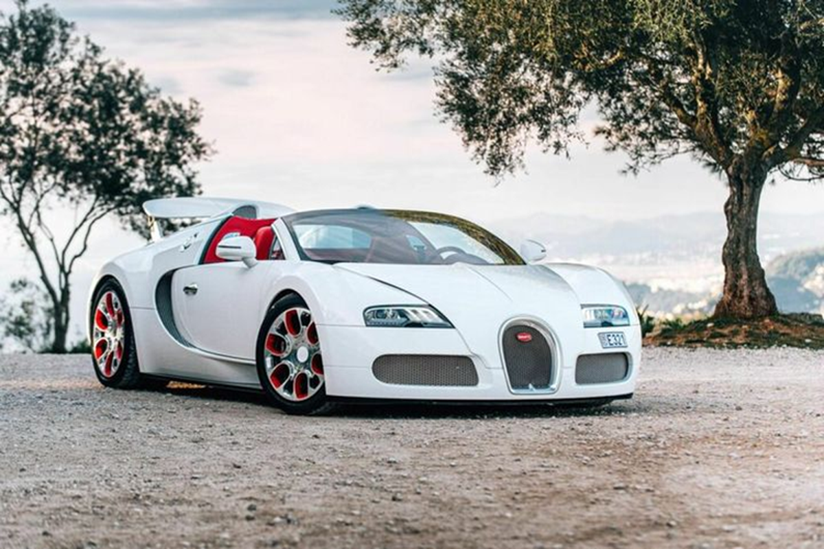 Bugatti Veyron Grand Sport phiên bản Rồng chốt giá hơn 42 tỷ đồng Bugatti Veyron Grand Sport phien ban Rong chot gia hon 42 ty dong
