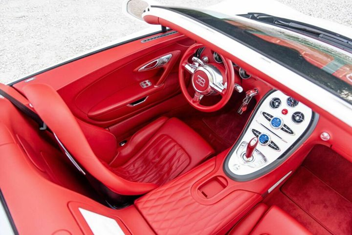 Bugatti Veyron Grand Sport phiên bản Rồng chốt giá hơn 42 tỷ đồng - Hình 3 Bugatti Veyron Grand Sport phien ban Rong chot gia hon 42 ty dong-Hinh-3