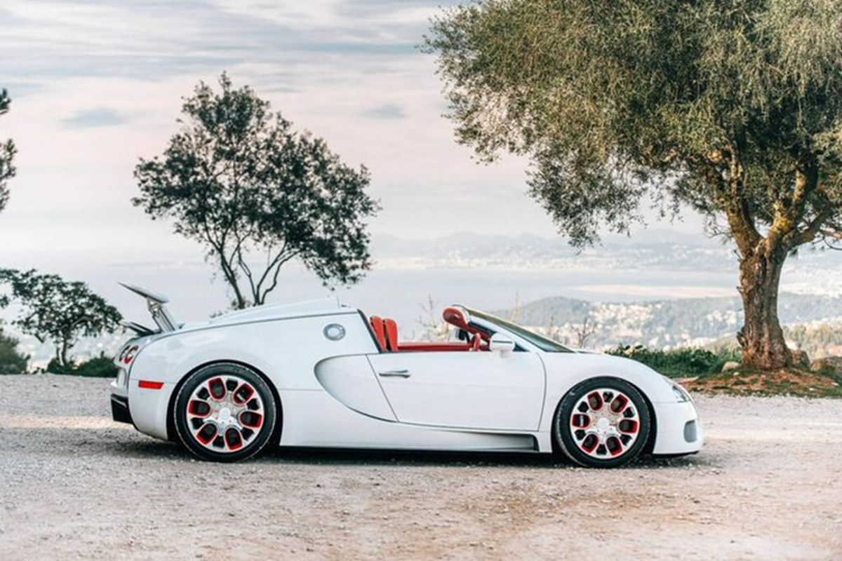 Bugatti Veyron Grand Sport phiên bản Rồng chốt giá hơn 42 tỷ đồng - Hình 6 Bugatti Veyron Grand Sport phien ban Rong chot gia hon 42 ty dong-Hinh-6