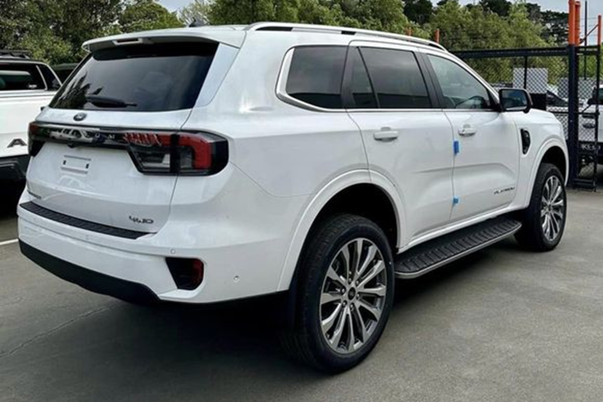 Ford Everest Platinum 2024 sắp bán tại Việt Nam, khoảng 1,7 tỷ đồng - Hình 9 Ford Everest Platinum 2024 sap ban tai Viet Nam, khoang 1,7 ty dong-Hinh-9