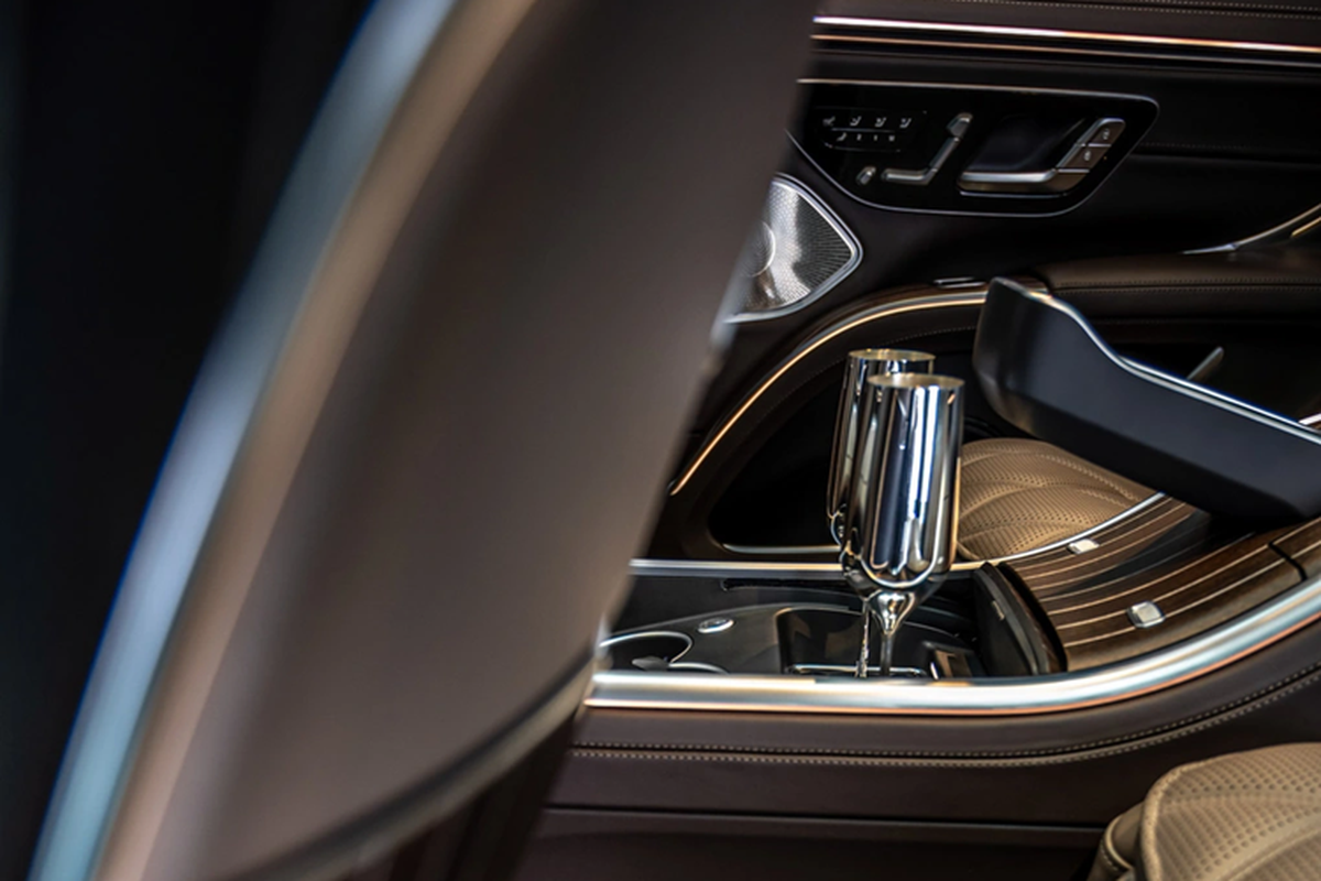Mercedes-Maybach EQS 680 sắp ra mắt Việt Nam, chạy 600km/lần sạc - Hình 7 Mercedes-Maybach EQS 680 sap ra mat Viet Nam, chay 600km/lan sac-Hinh-7