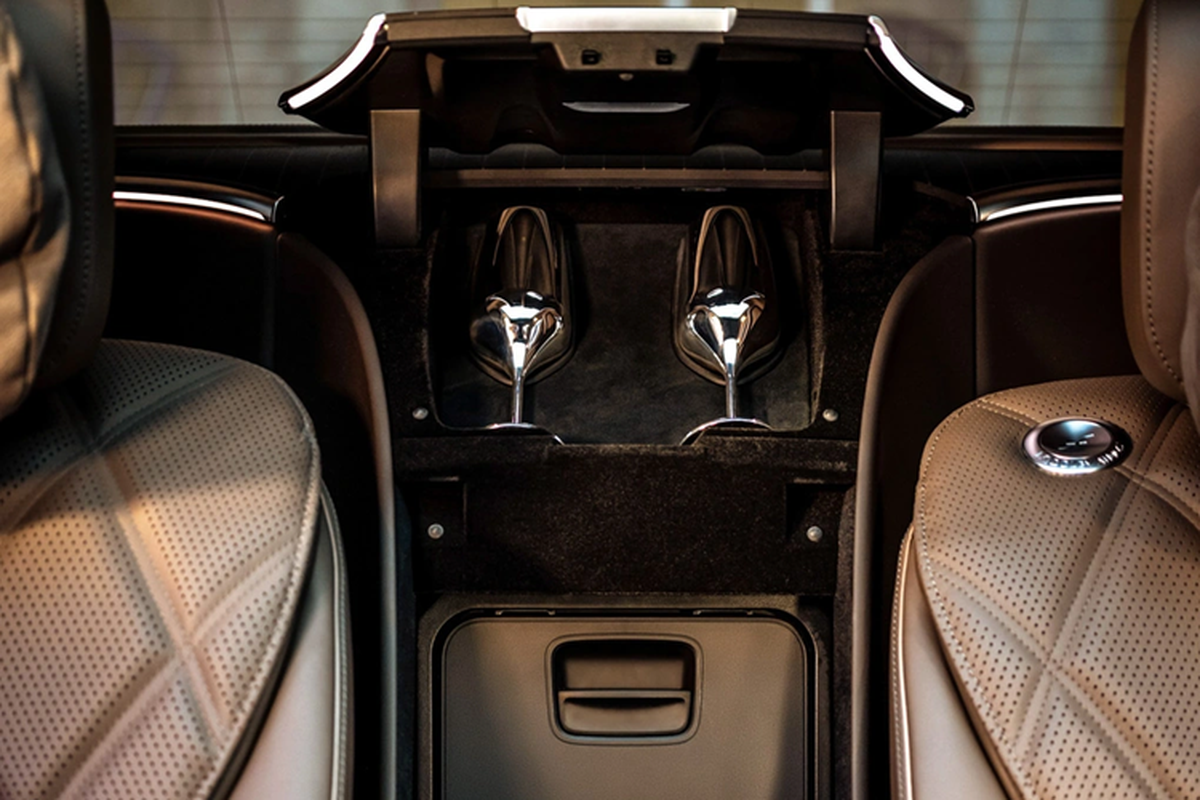 Mercedes-Maybach EQS 680 sắp ra mắt Việt Nam, chạy 600km/lần sạc - Hình 8 Mercedes-Maybach EQS 680 sap ra mat Viet Nam, chay 600km/lan sac-Hinh-8