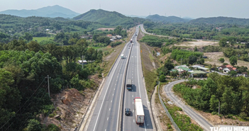 Kinh nghiệm giúp lái xe an toàn trên cao tốc Cam Lộ - La Sơn