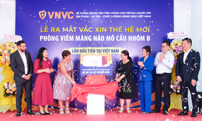 Hệ thống tiêm chủng VNVC cùng Tập đoàn dược phẩm GSK chính thức ra mắt và triển khai tiêm vắc xin thế hệ mới não mô cầu nhóm B ngày 23/2