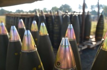 Báo Spiegel: Đức bí mật thuyết phục Ấn Độ bán đạn dược để viện trợ cho Ukraine