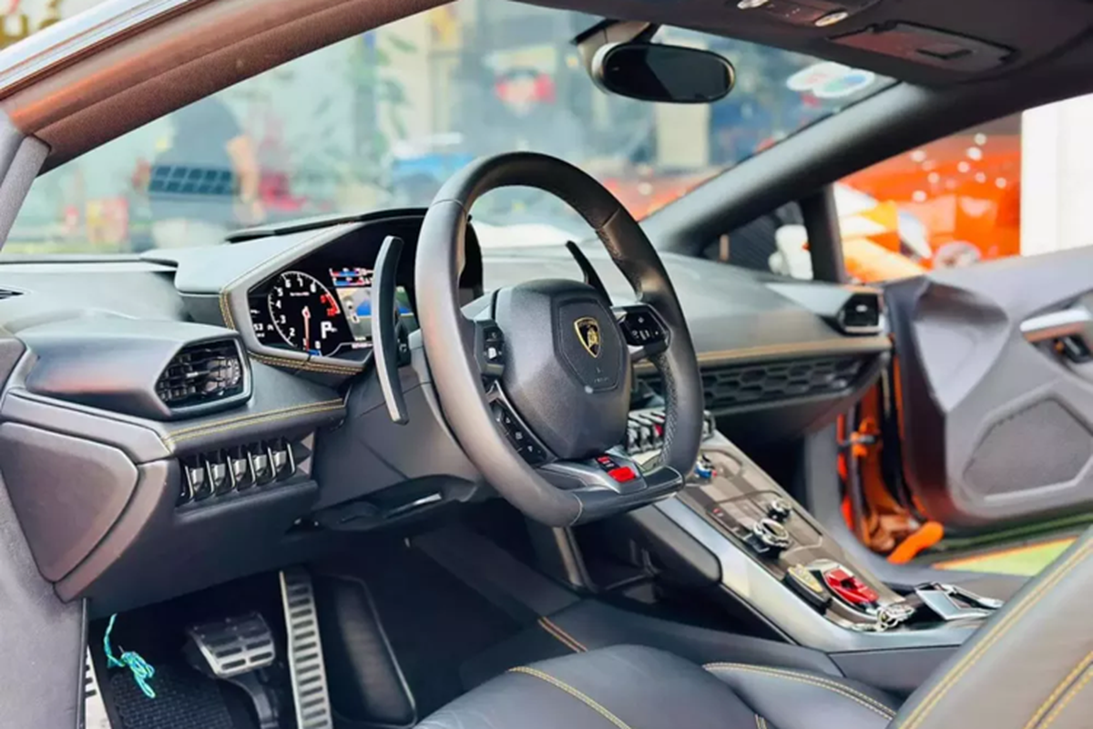 Dân chơi xe máy “2 thì” miền Tây tậu Lamborghini Huracan giá 9 tỷ - Hình 3 Dan choi xe may “2 thi” mien Tay tau Lamborghini Huracan gia 9 ty-Hinh-3