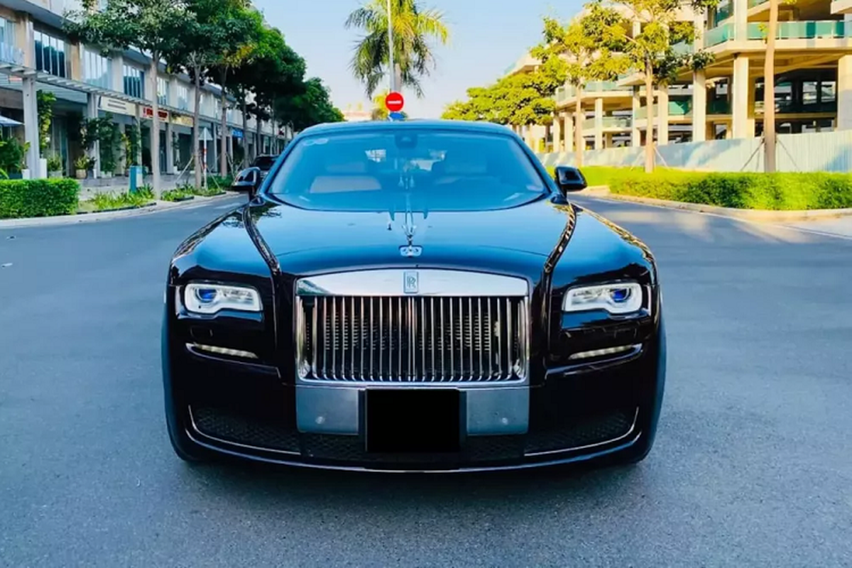 Rolls-Royce Ghost của 1 tỷ phú đô la Việt Nam lên sàn xe cũ