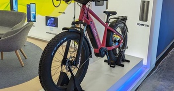 Xe đạp điện eBike hỗ trợ 5G đầu tiên trên thế giới hỗ trợ AI Xe đạp điện eBike hỗ trợ 5G đầu tiên trên thế giới hỗ trợ AI