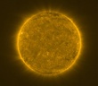 Ảnh sốc từ NASA/ESA: Mặt Trời biến dạng kinh khủng 2 năm qua