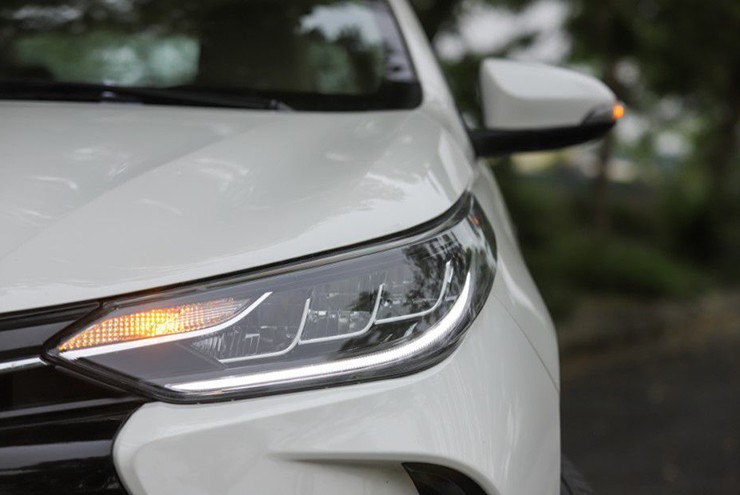 Đánh giá Toyota Vios: Sedan “quốc dân” có thêm mức giá ưu đãi mới - 12