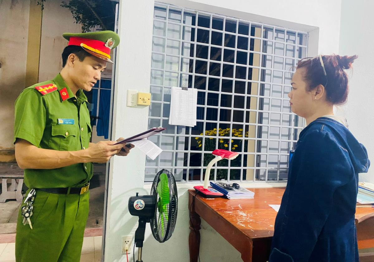 Bắt khẩn cấp đối tượng sinh năm 1999 lừa đảo "chạy quảng cáo"