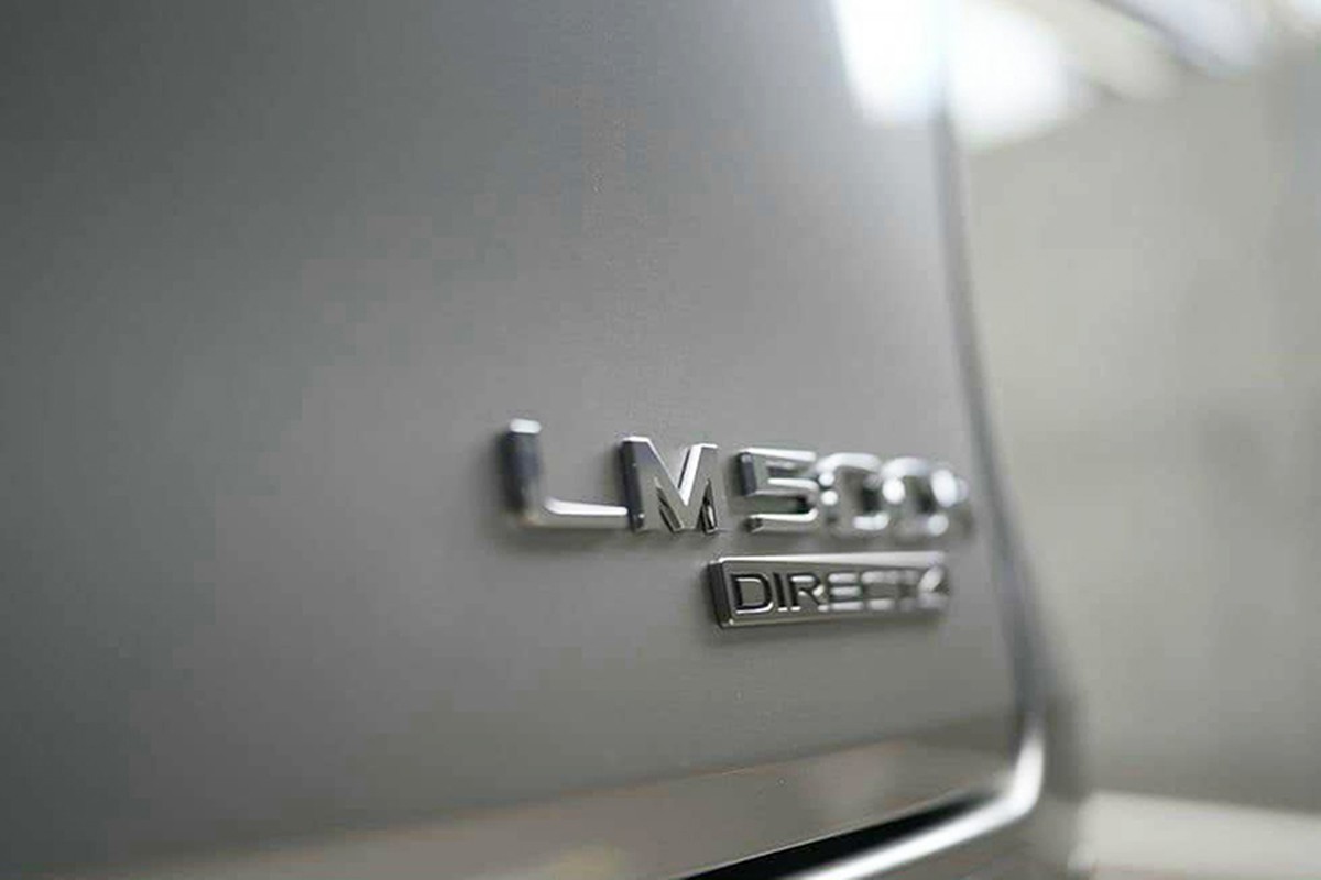 Can canh Lexus LM 500h - 