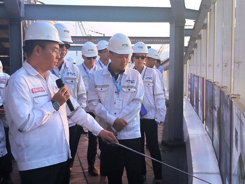 Đoàn công tác Chính phủ Singapore thăm và làm việc với PTSC về dự án xuất khẩu năng lượng tái tạo