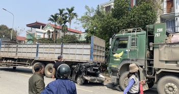 Bị 2 xe tải 'kẹp' trên đường 429B, tài xế xe ô tô 4 chỗ tử vong thương tâm Bị 2 xe tải 'kẹp' trên đường 429B, tài xế xe ô tô 4 chỗ tử vong thương tâm
