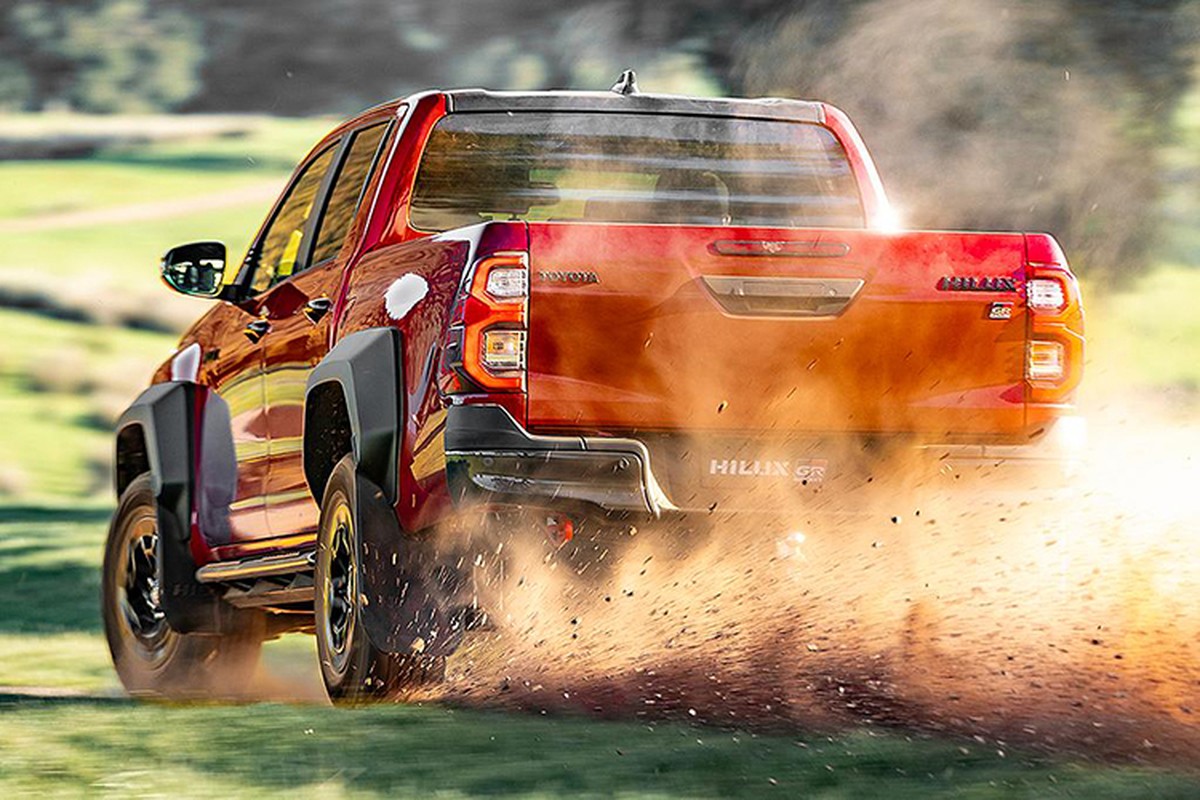 Toyota Hilux GR Sport có gì để "thách thức” vua bán tải Ford Ranger? - Hình 8 Toyota Hilux GR Sport co gi de