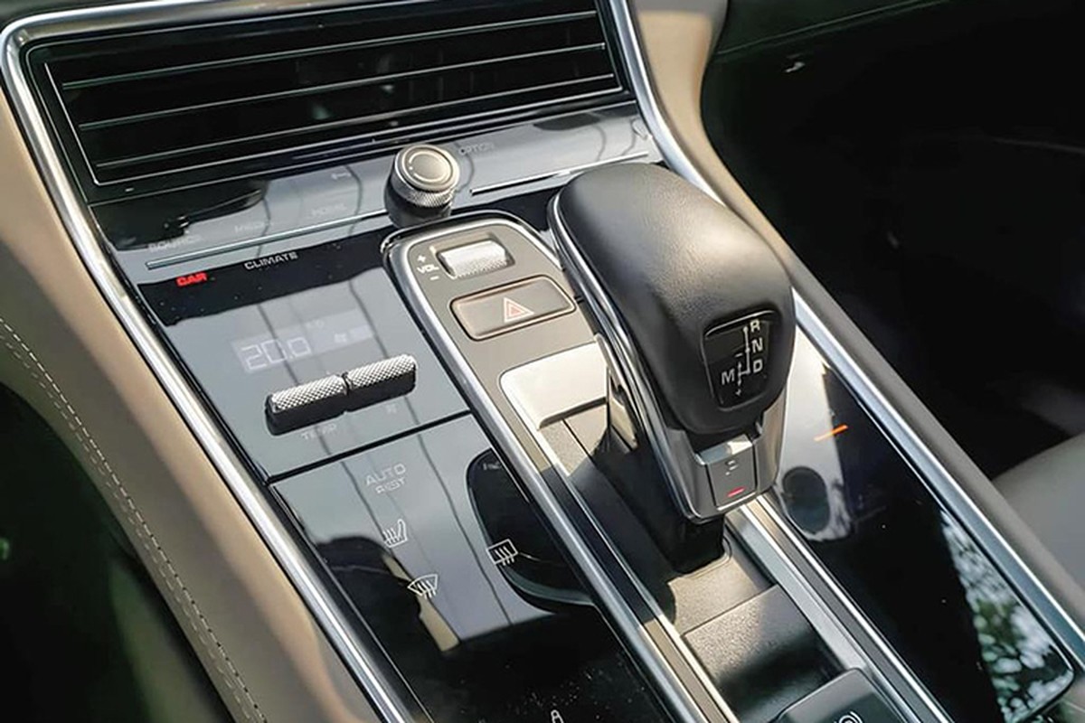 Porsche Panamera Turbo S từng của "Qua" Vũ rao bán hơn 10 tỷ đồng - Hình 9 Porsche Panamera Turbo S tung cua