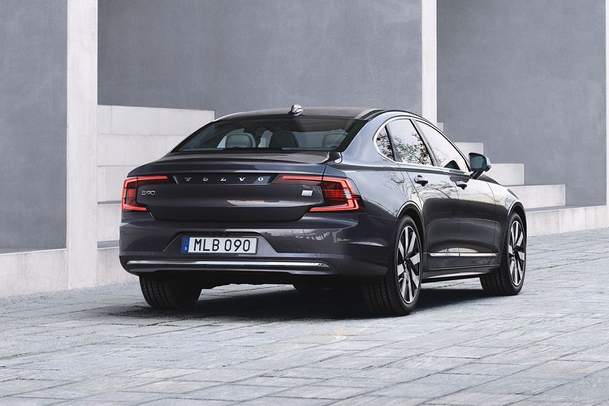 Volvo S90 Recharge Ultimate về Việt Nam gần 3 tỷ, "ăn" 1,4 lít xăng/100km - Hình 2 Volvo S90 Recharge Ultimate ve Viet Nam gan 3 ty,
