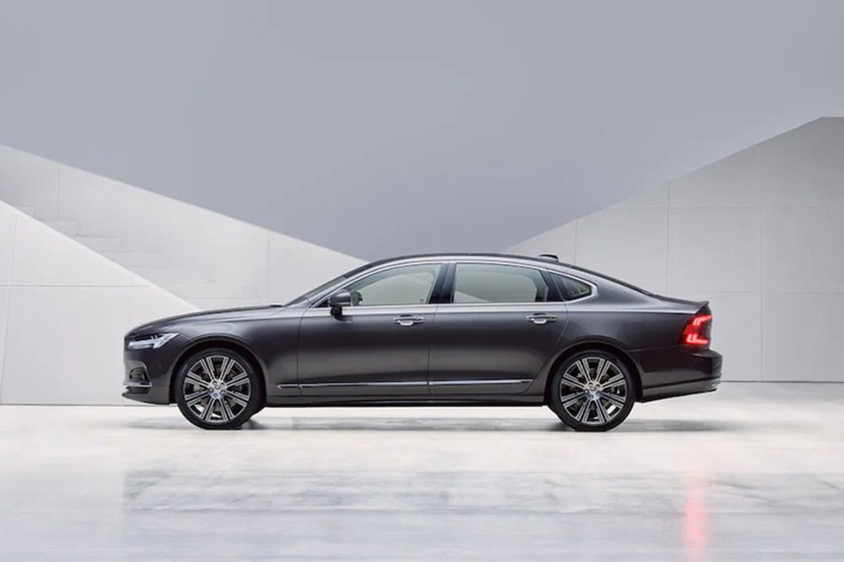 Volvo S90 Recharge Ultimate về Việt Nam gần 3 tỷ, "ăn" 1,4 lít xăng/100km - Hình 3 Volvo S90 Recharge Ultimate ve Viet Nam gan 3 ty,